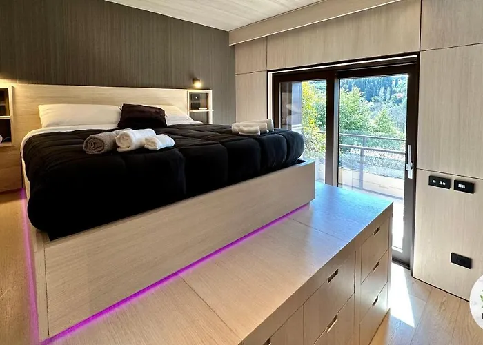 5 Stars * - Luxury House