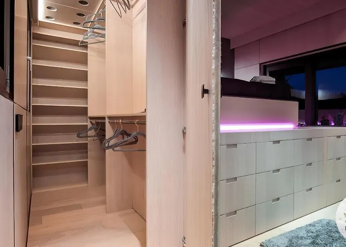 5 Stars * - Luxury House * Roma