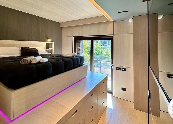 5 Stars * - Luxury House Appartamento *